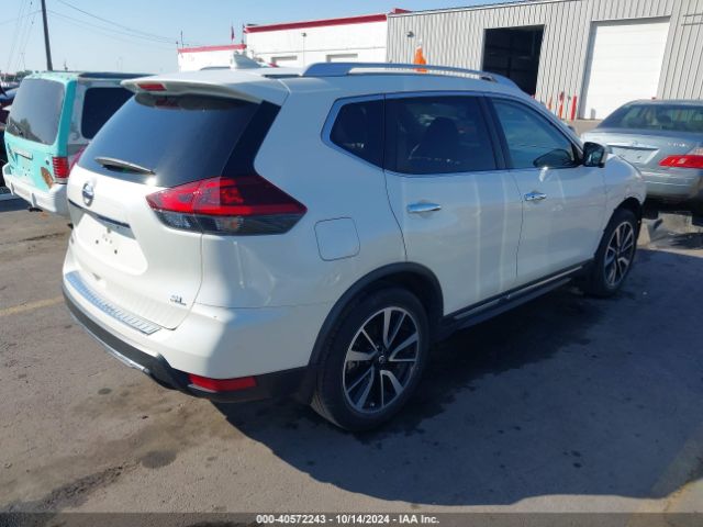 Photo 3 VIN: JN8AT2MT5JW486786 - NISSAN ROGUE 