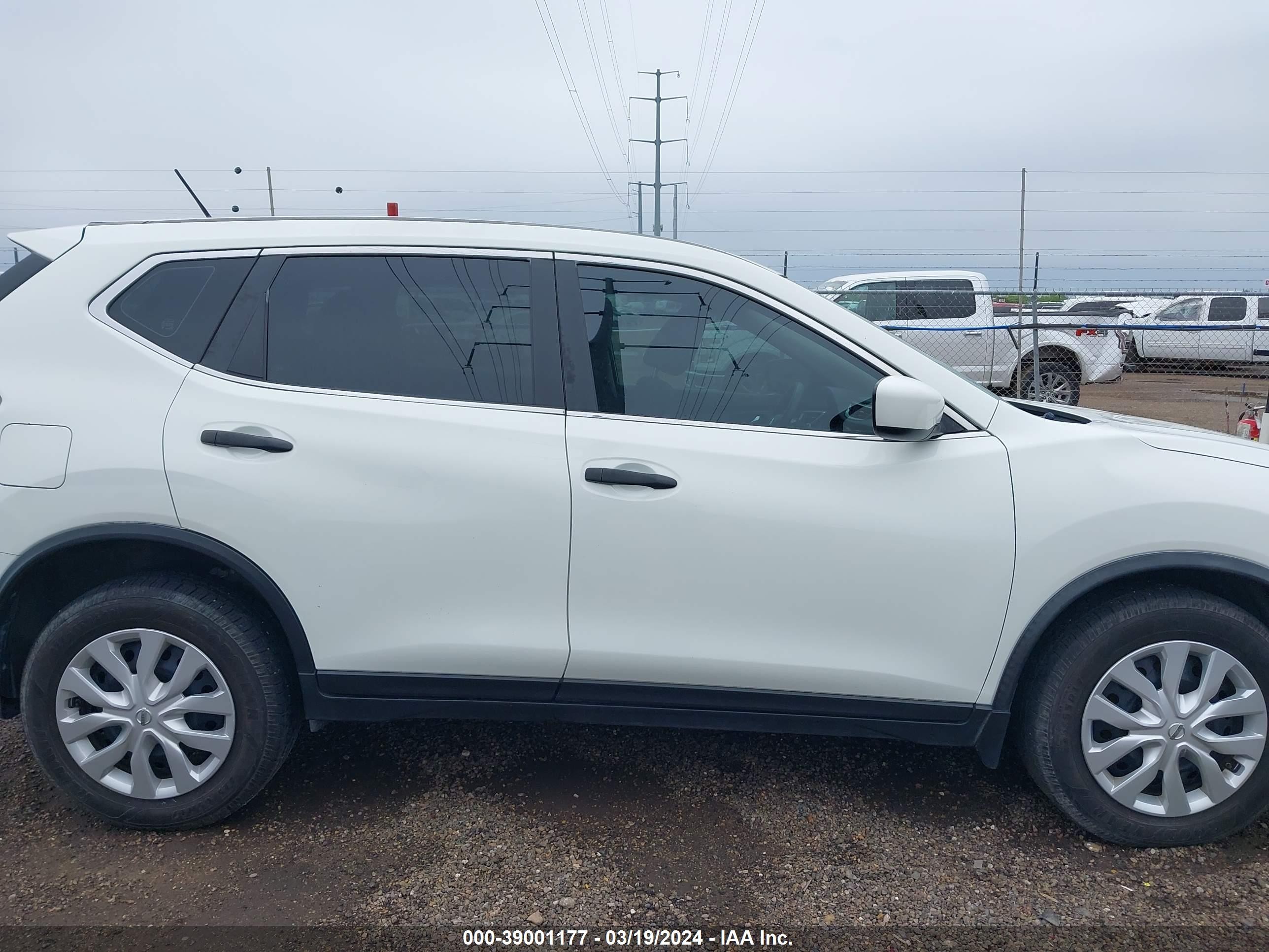 Photo 13 VIN: JN8AT2MT6GW021006 - NISSAN ROGUE 