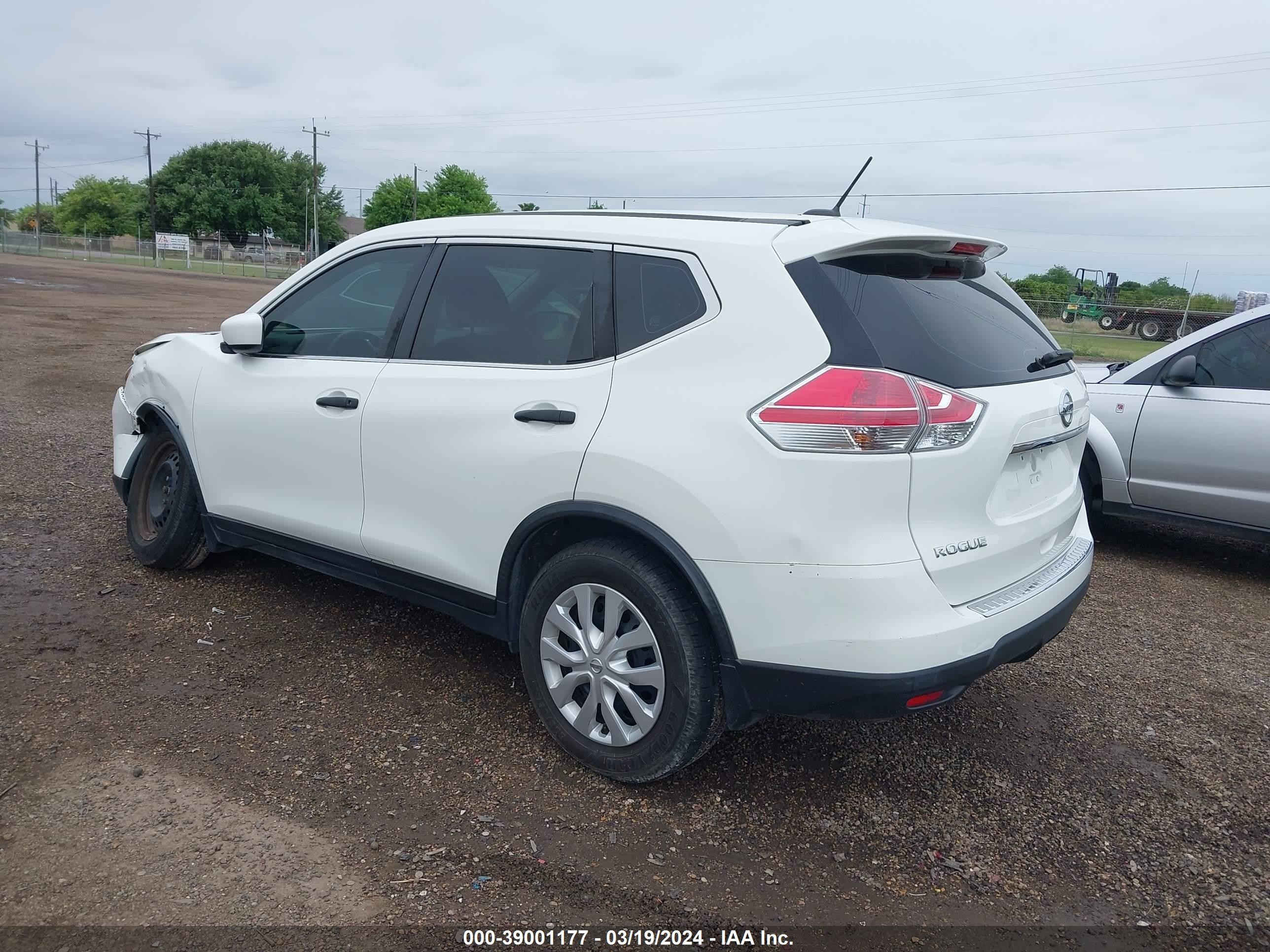 Photo 2 VIN: JN8AT2MT6GW021006 - NISSAN ROGUE 