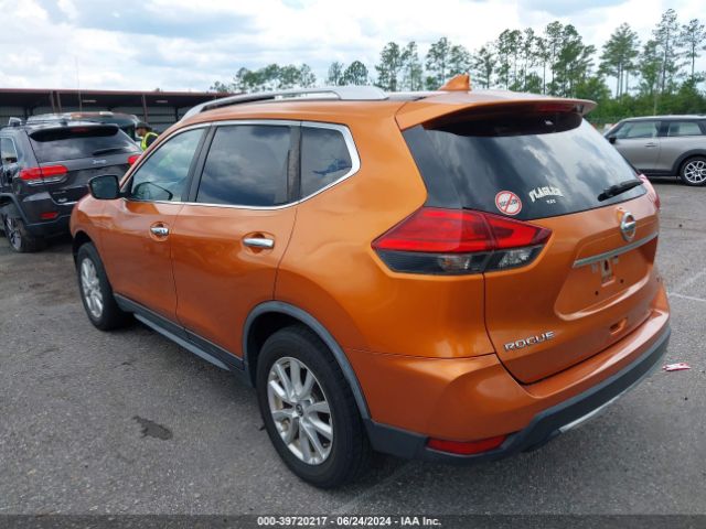 Photo 2 VIN: JN8AT2MT6HW135637 - NISSAN ROGUE 