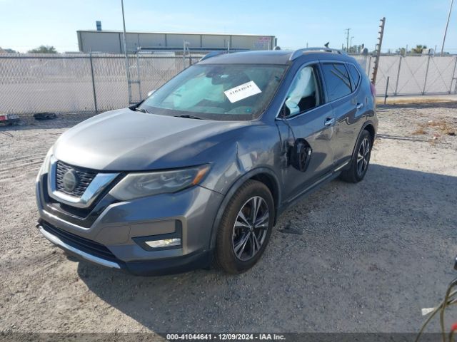 Photo 1 VIN: JN8AT2MT6JW451125 - NISSAN ROGUE 