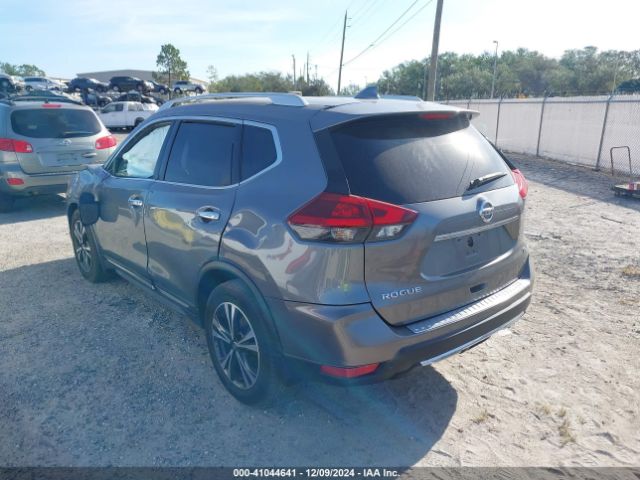 Photo 2 VIN: JN8AT2MT6JW451125 - NISSAN ROGUE 