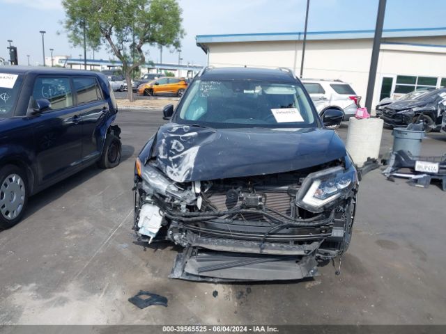 Photo 5 VIN: JN8AT2MT6JW469074 - NISSAN ROGUE 