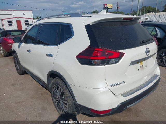 Photo 2 VIN: JN8AT2MT6KW257213 - NISSAN ROGUE 