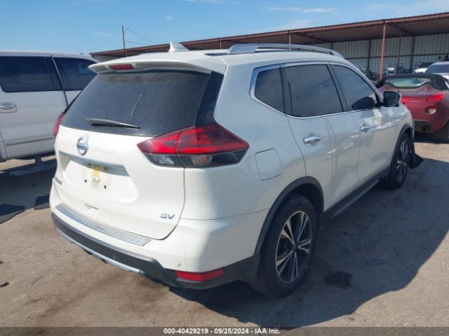 Photo 3 VIN: JN8AT2MT6KW257213 - NISSAN ROGUE 