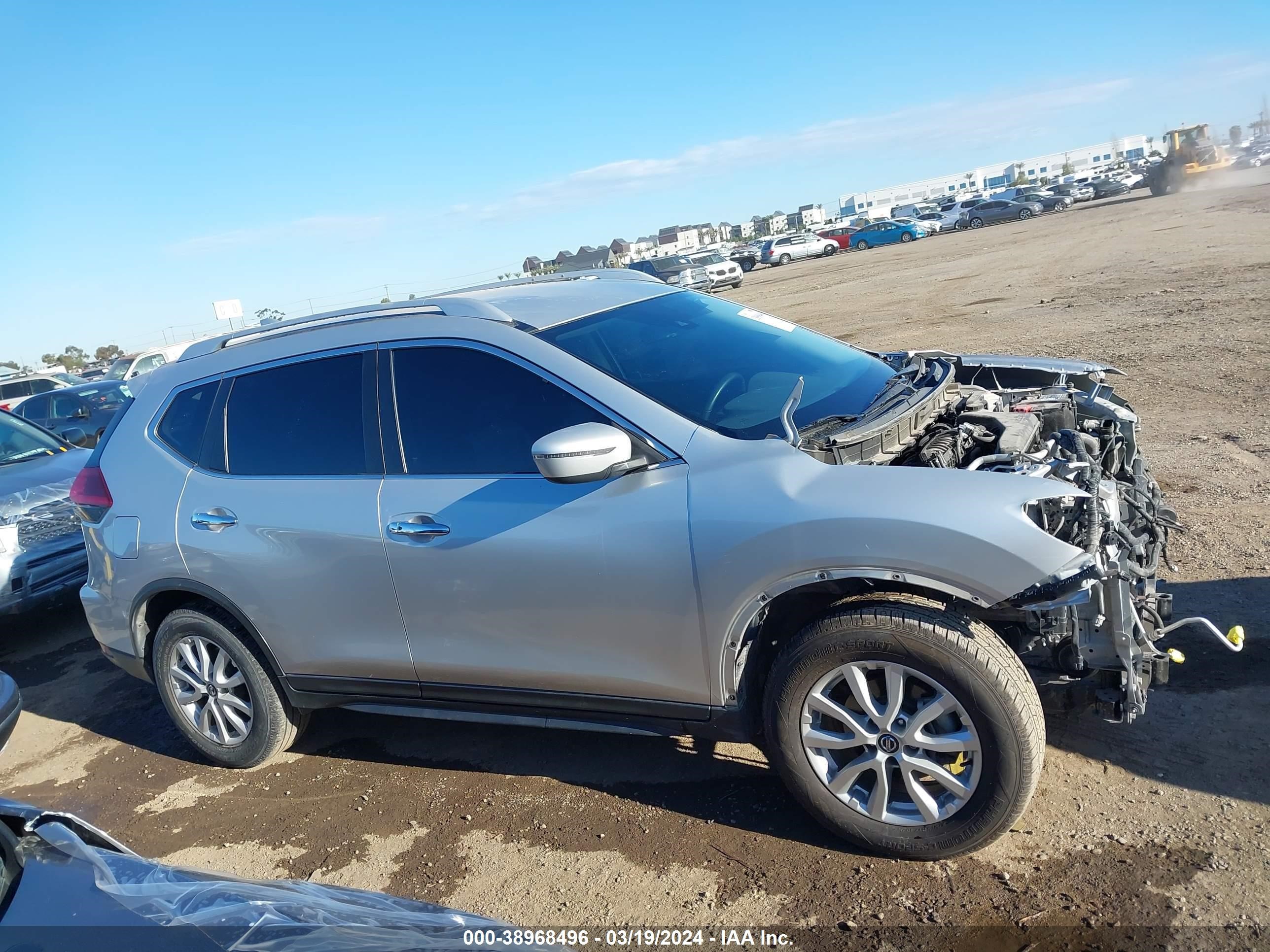 Photo 13 VIN: JN8AT2MT6LW032517 - NISSAN ROGUE 