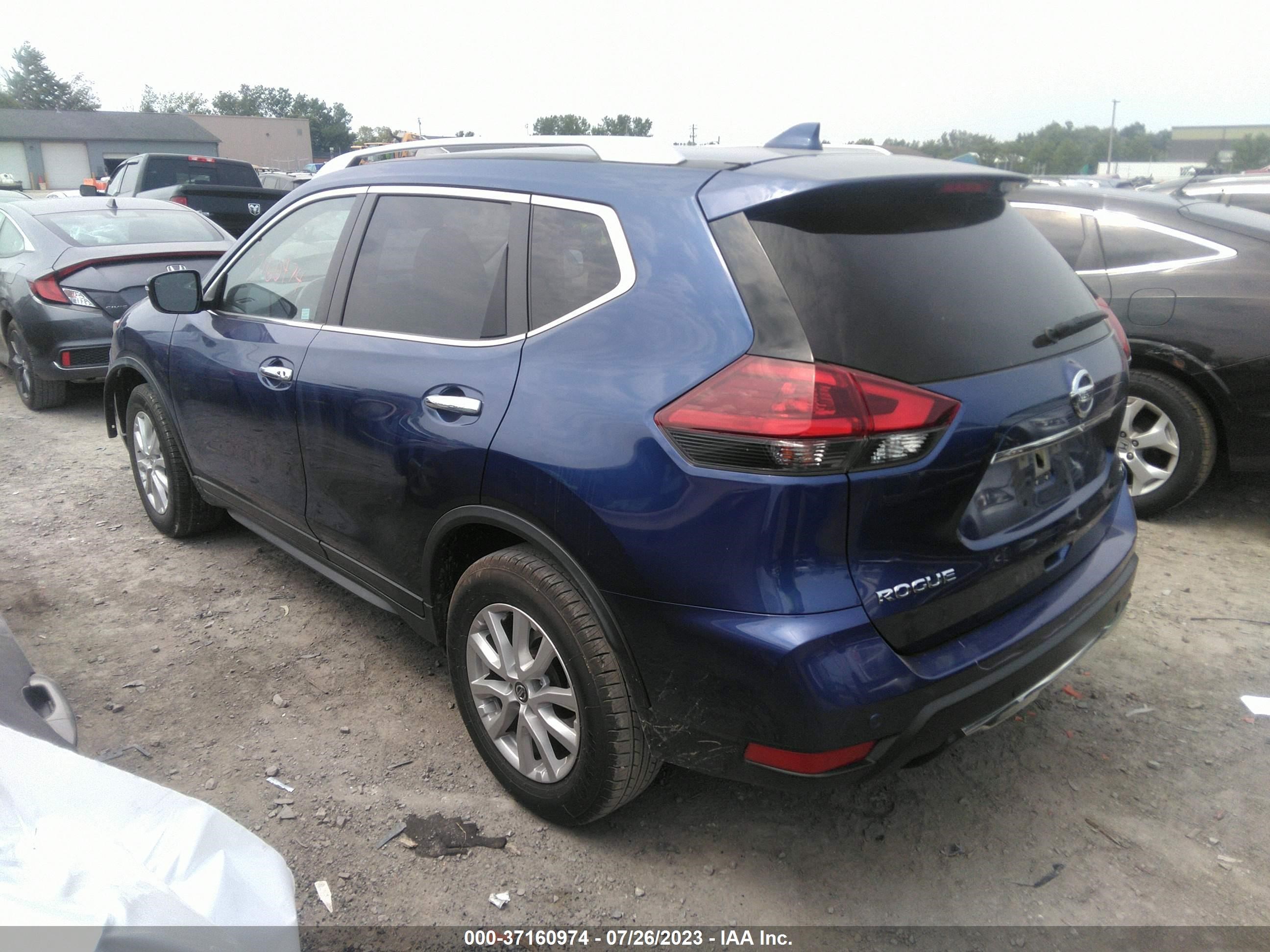 Photo 2 VIN: JN8AT2MT6LW039967 - NISSAN ROGUE 