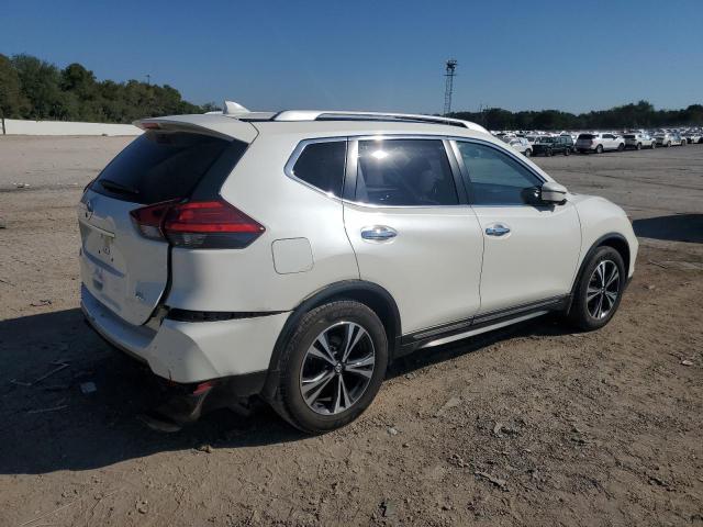 Photo 2 VIN: JN8AT2MT7HW143181 - NISSAN ROGUE 