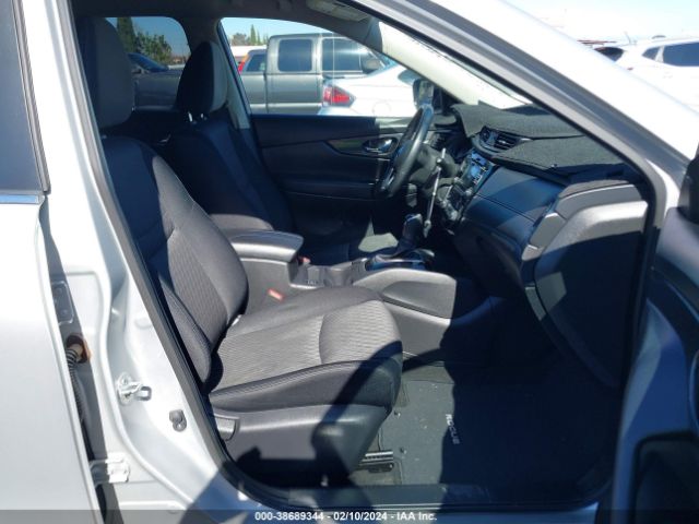 Photo 4 VIN: JN8AT2MT7HW396064 - NISSAN ROGUE 