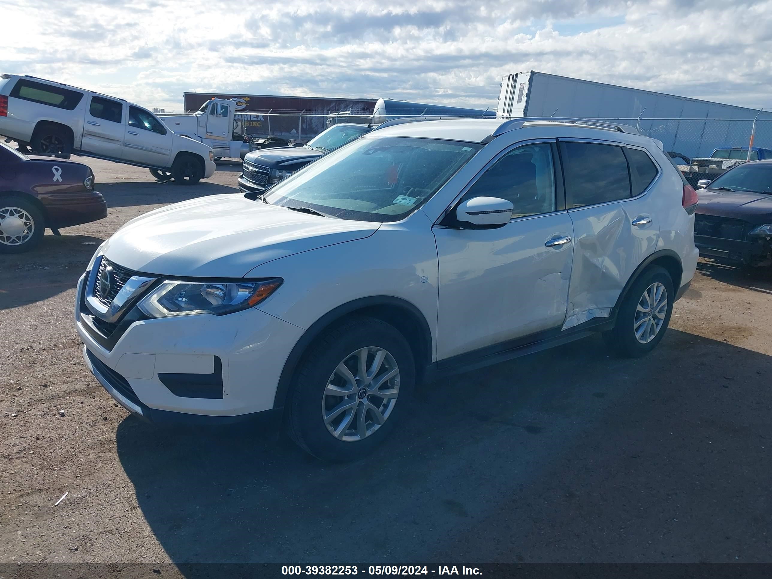 Photo 1 VIN: JN8AT2MT7LW010610 - NISSAN ROGUE 