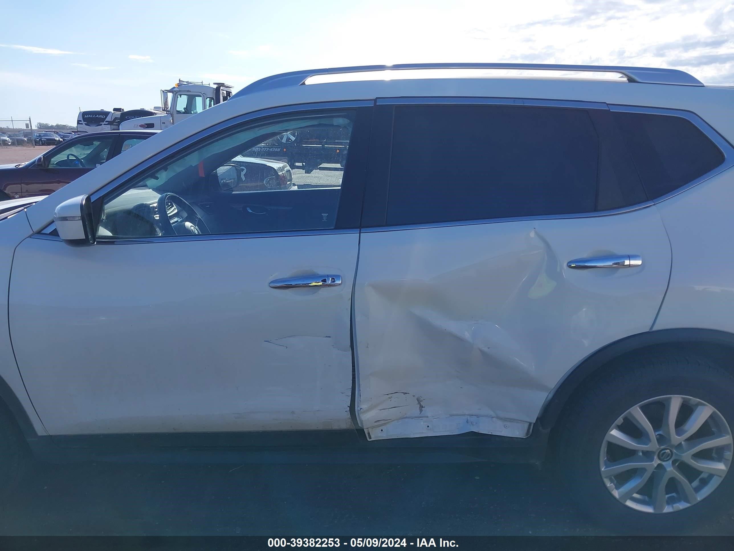 Photo 13 VIN: JN8AT2MT7LW010610 - NISSAN ROGUE 