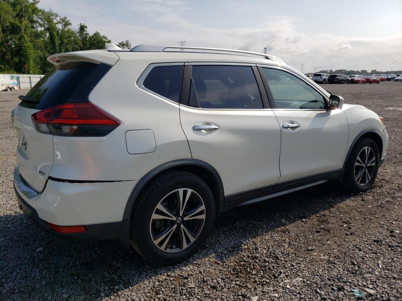 Photo 2 VIN: JN8AT2MT7LW014365 - NISSAN ROGUE 