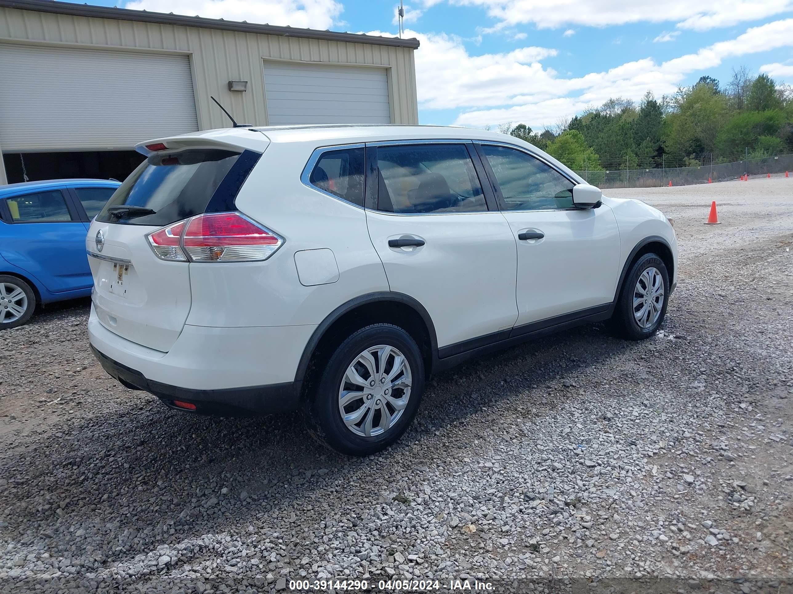 Photo 3 VIN: JN8AT2MT8GW018477 - NISSAN ROGUE 