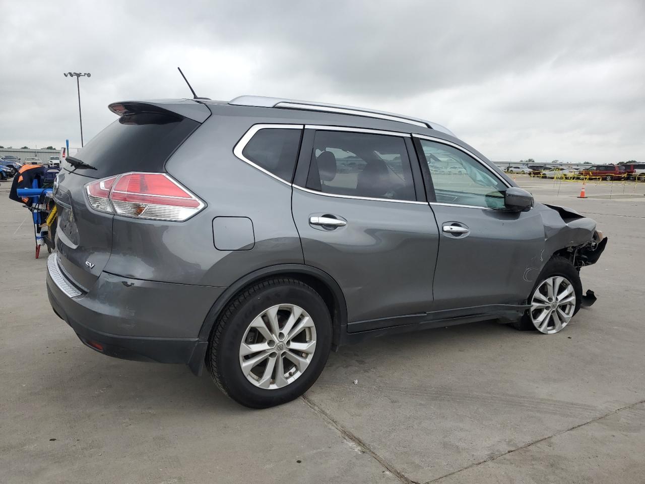 Photo 2 VIN: JN8AT2MT8GW021072 - NISSAN ROGUE 