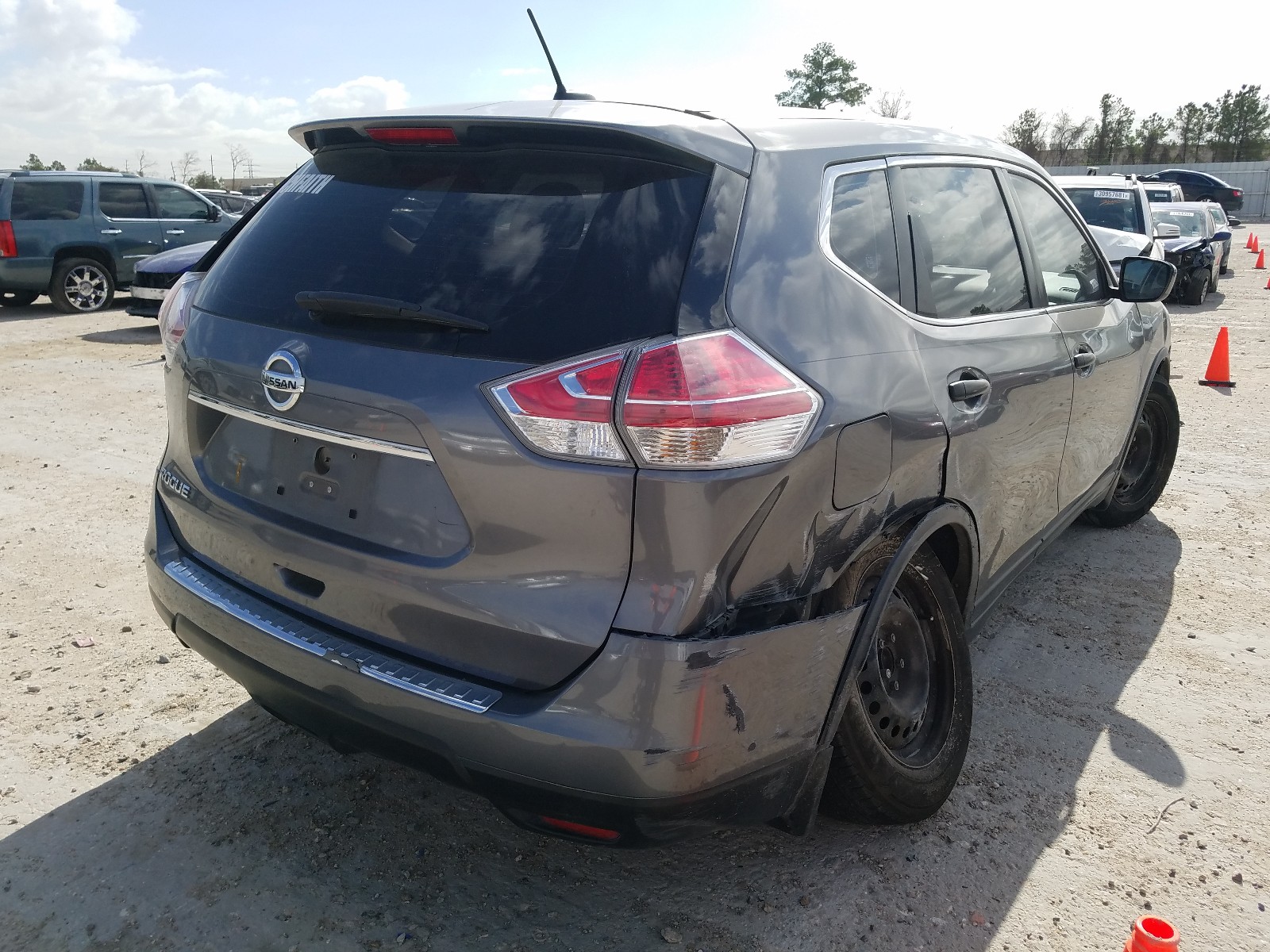 Photo 3 VIN: JN8AT2MT8GW029592 - NISSAN ROGUE S 