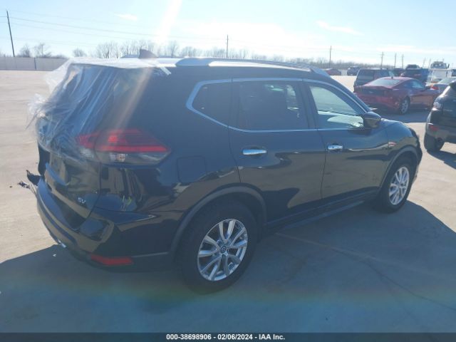 Photo 3 VIN: JN8AT2MT8HW135879 - NISSAN ROGUE 