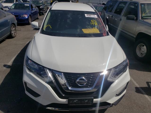 Photo 8 VIN: JN8AT2MT8HW139964 - NISSAN ROGUE 