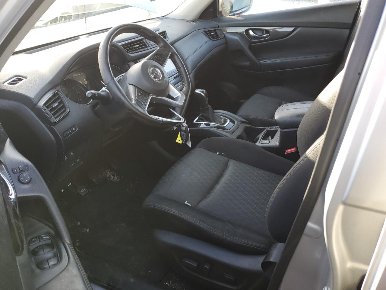 Photo 6 VIN: JN8AT2MT8HW142508 - NISSAN ROGUE 