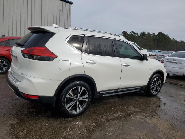 Photo 2 VIN: JN8AT2MT8HW142864 - NISSAN ROGUE 