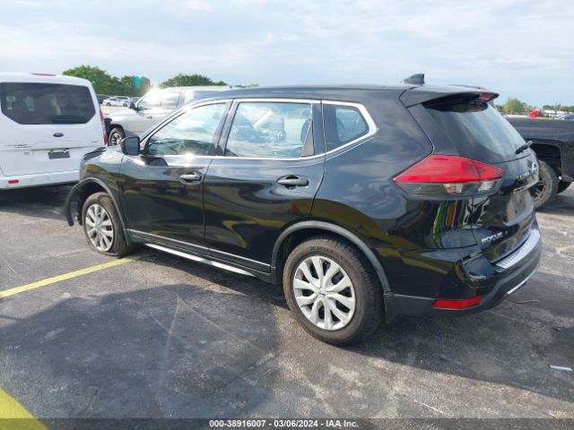 Photo 2 VIN: JN8AT2MT8HW149569 - NISSAN ROGUE 