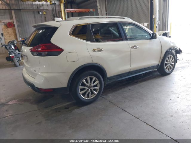 Photo 3 VIN: JN8AT2MT8HW152245 - NISSAN ROGUE 