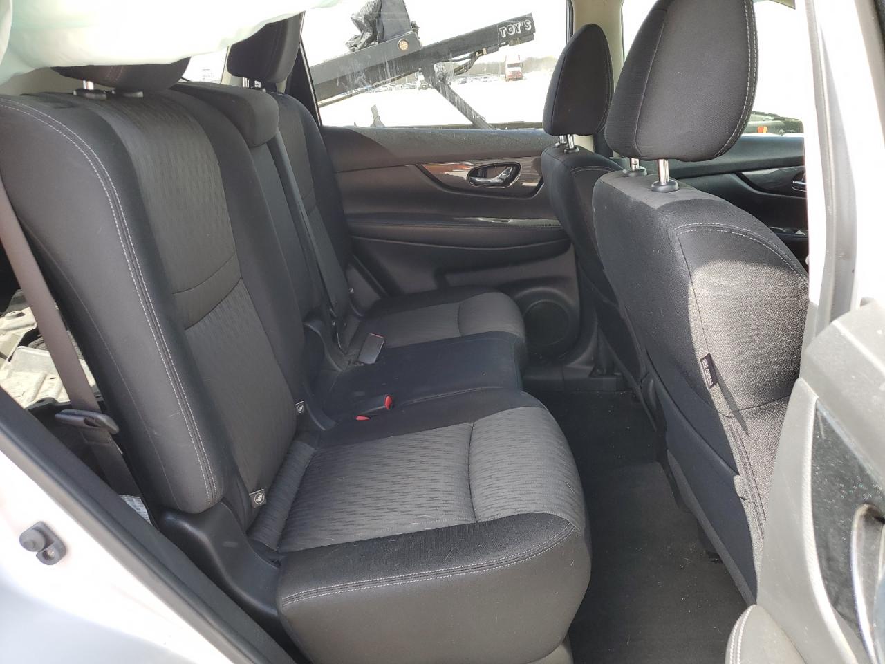 Photo 10 VIN: JN8AT2MT8HW381900 - NISSAN ROGUE 