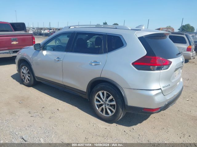 Photo 2 VIN: JN8AT2MT8HW386496 - NISSAN ROGUE 