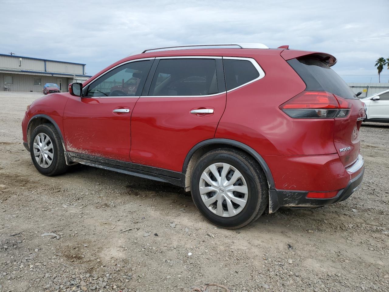 Photo 1 VIN: JN8AT2MT8HW395781 - NISSAN ROGUE 