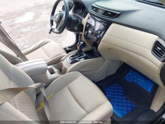 Photo 4 VIN: JN8AT2MT8HW399992 - NISSAN ROGUE 