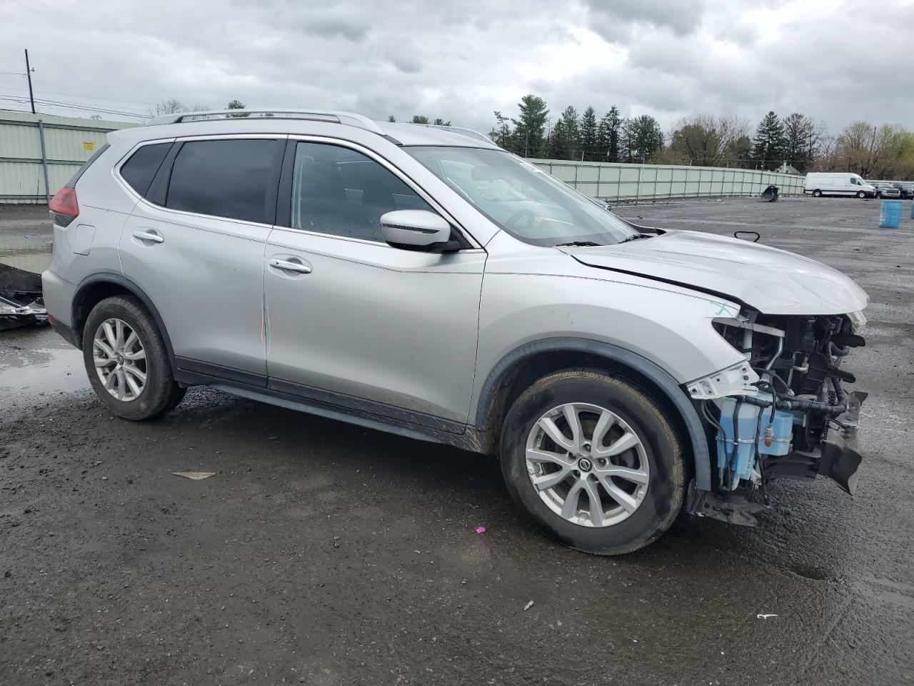 Photo 3 VIN: JN8AT2MT8JW453443 - NISSAN ROGUE 