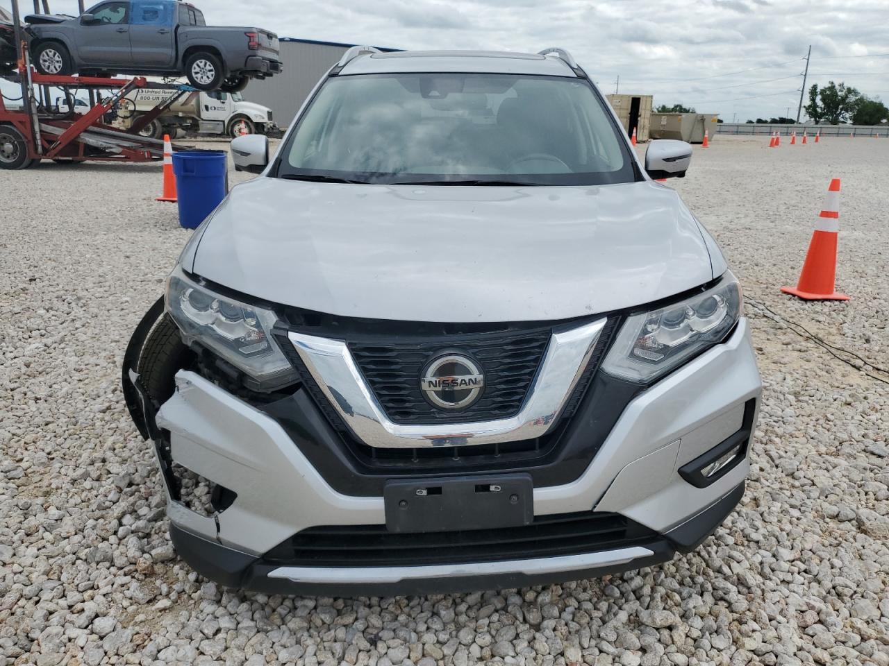 Photo 4 VIN: JN8AT2MT8JW487172 - NISSAN ROGUE 