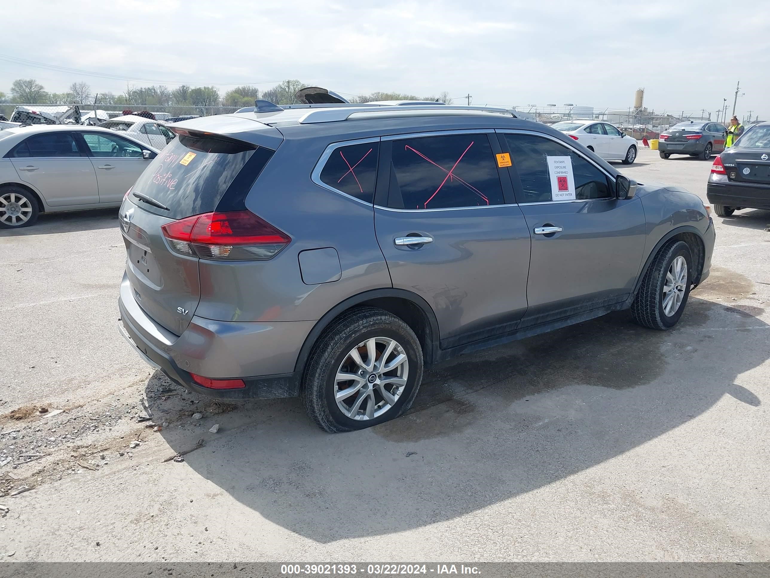 Photo 3 VIN: JN8AT2MT8LW033409 - NISSAN ROGUE 