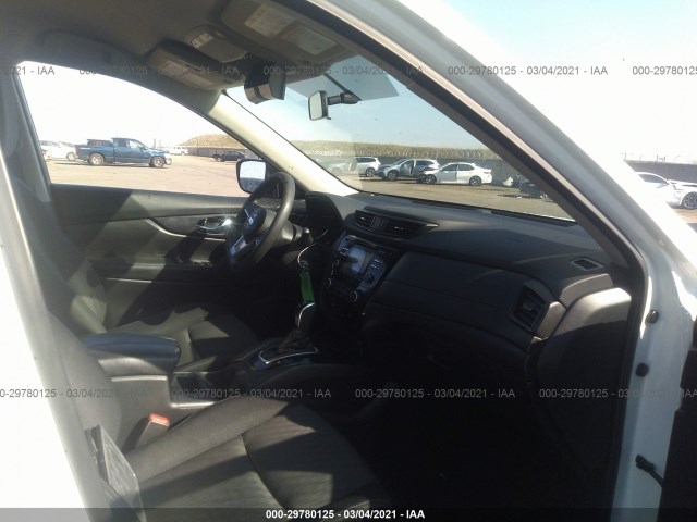 Photo 4 VIN: JN8AT2MT9HW134563 - NISSAN ROGUE 