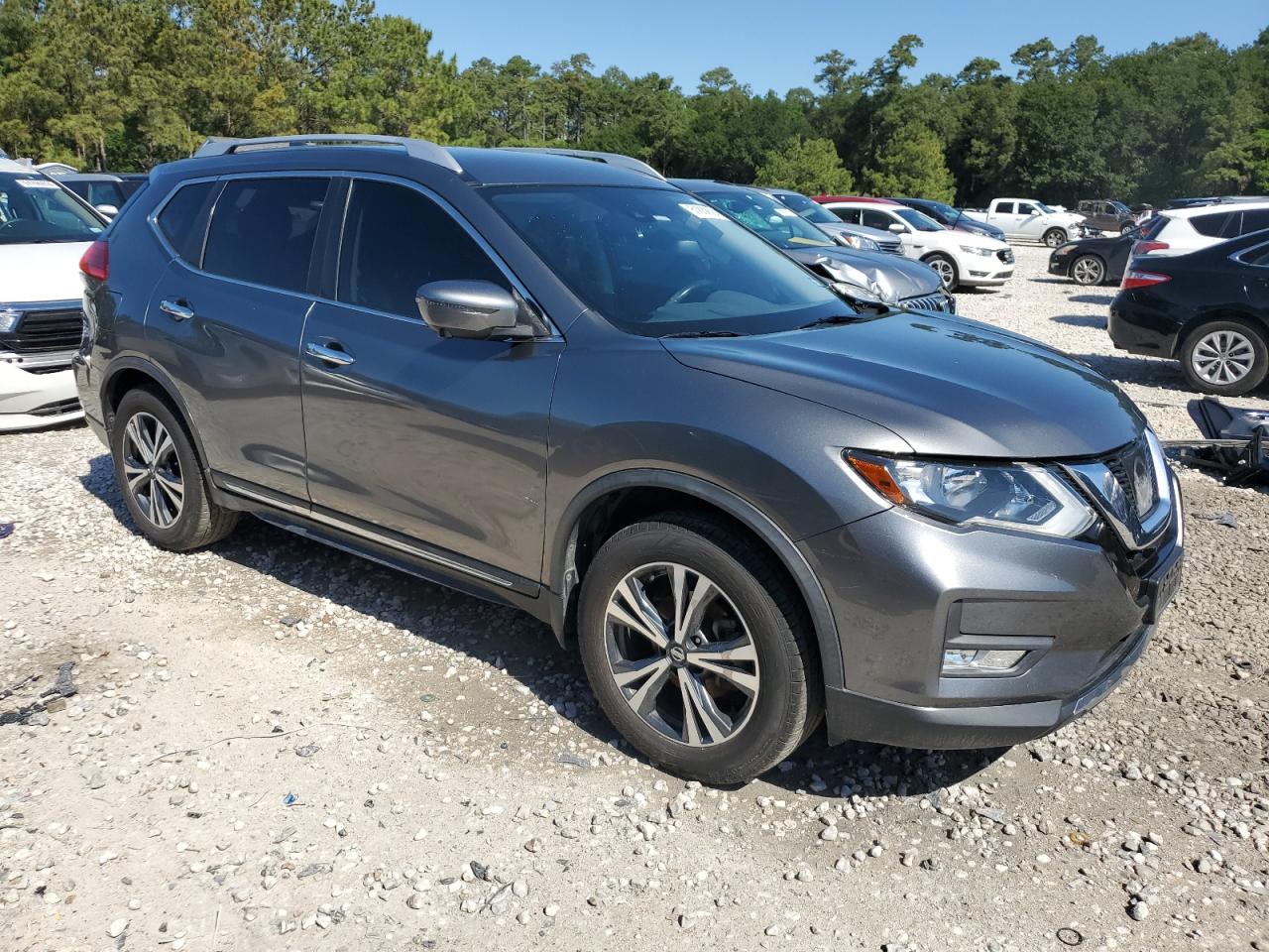 Photo 3 VIN: JN8AT2MT9HW154277 - NISSAN ROGUE 