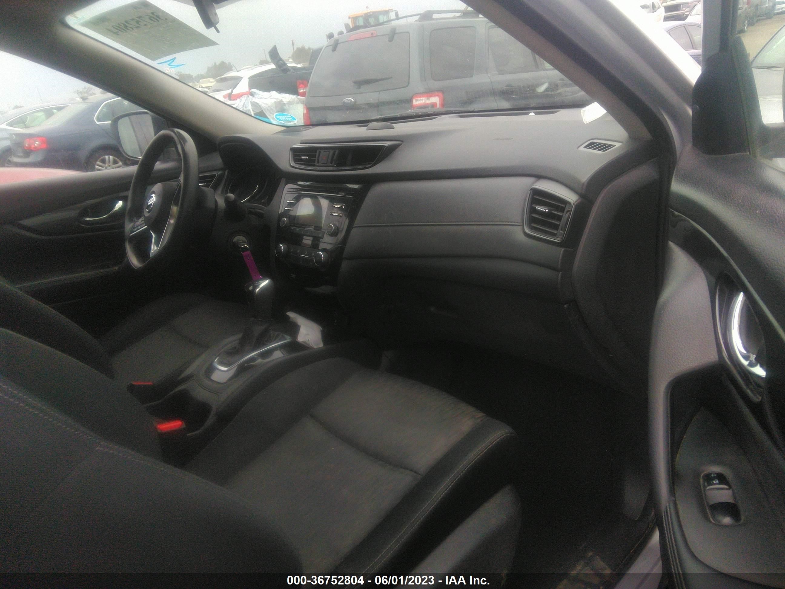 Photo 4 VIN: JN8AT2MT9HW401958 - NISSAN ROGUE 