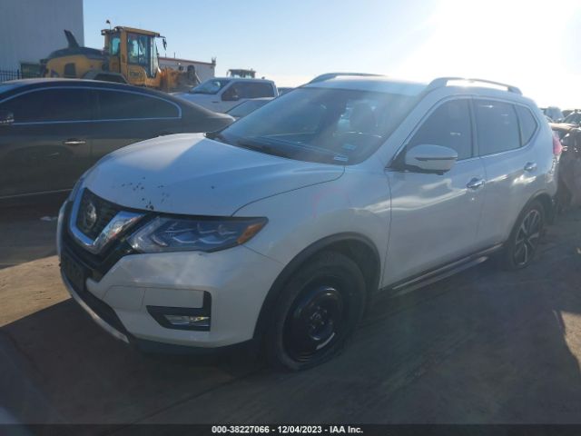 Photo 1 VIN: JN8AT2MT9JW468131 - NISSAN ROGUE 