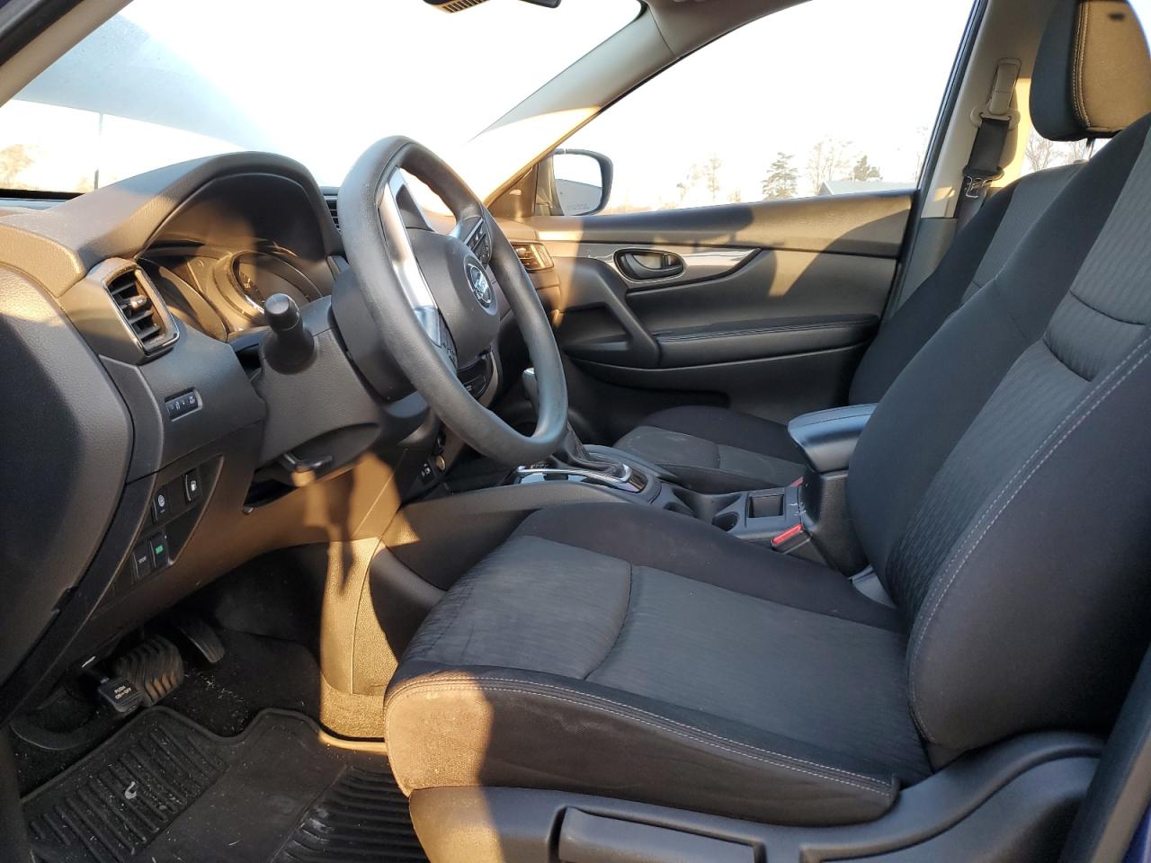 Photo 6 VIN: JN8AT2MT9LW033113 - NISSAN ROGUE 