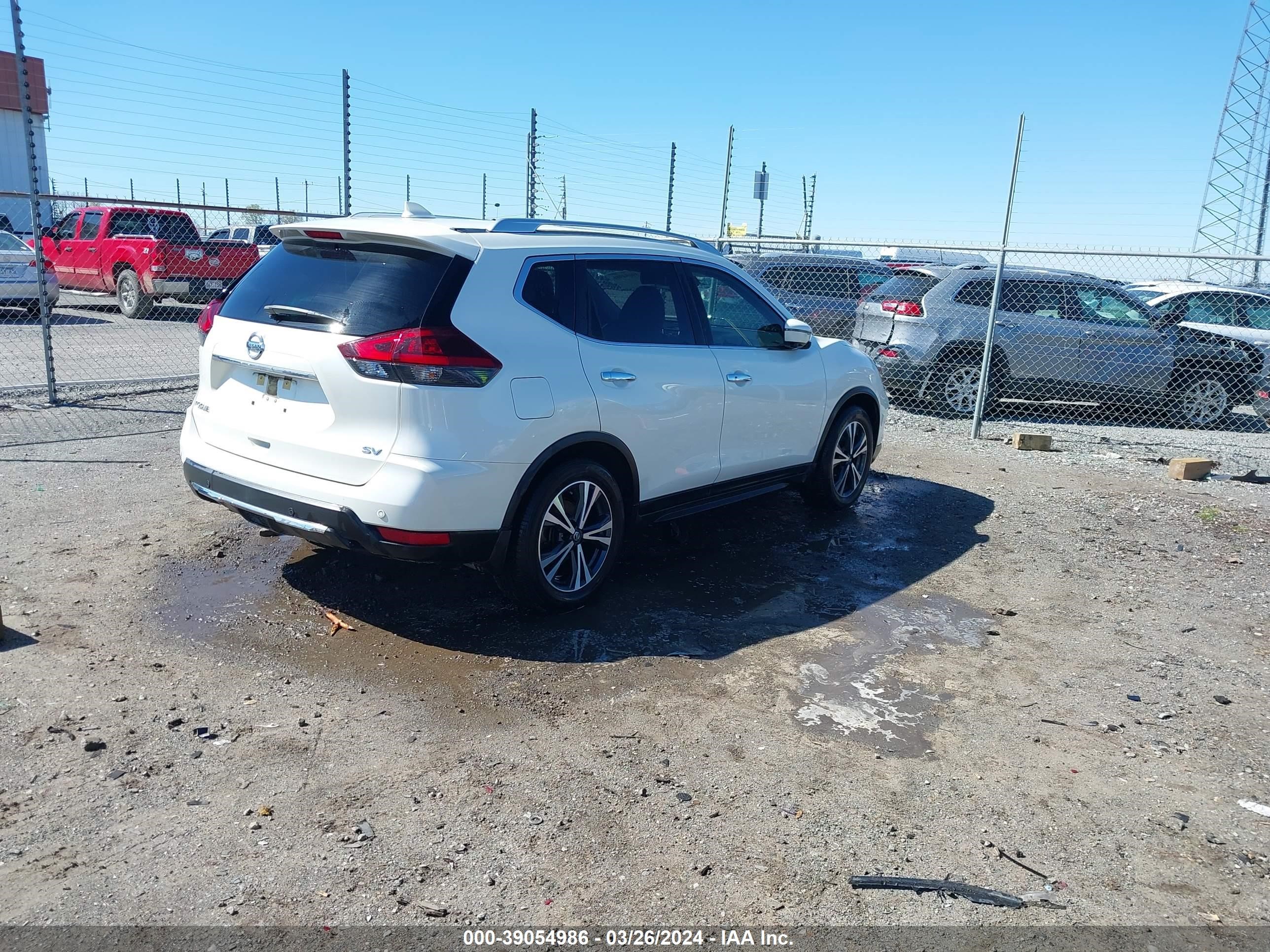 Photo 3 VIN: JN8AT2MT9LW036156 - NISSAN ROGUE 