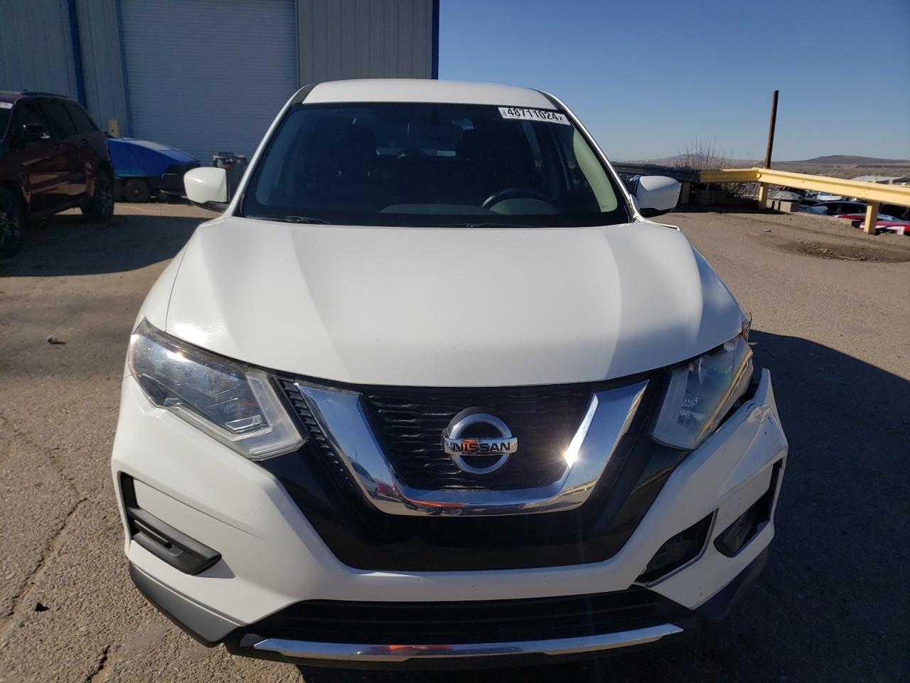 Photo 4 VIN: JN8AT2MTXHW138850 - NISSAN ROGUE 