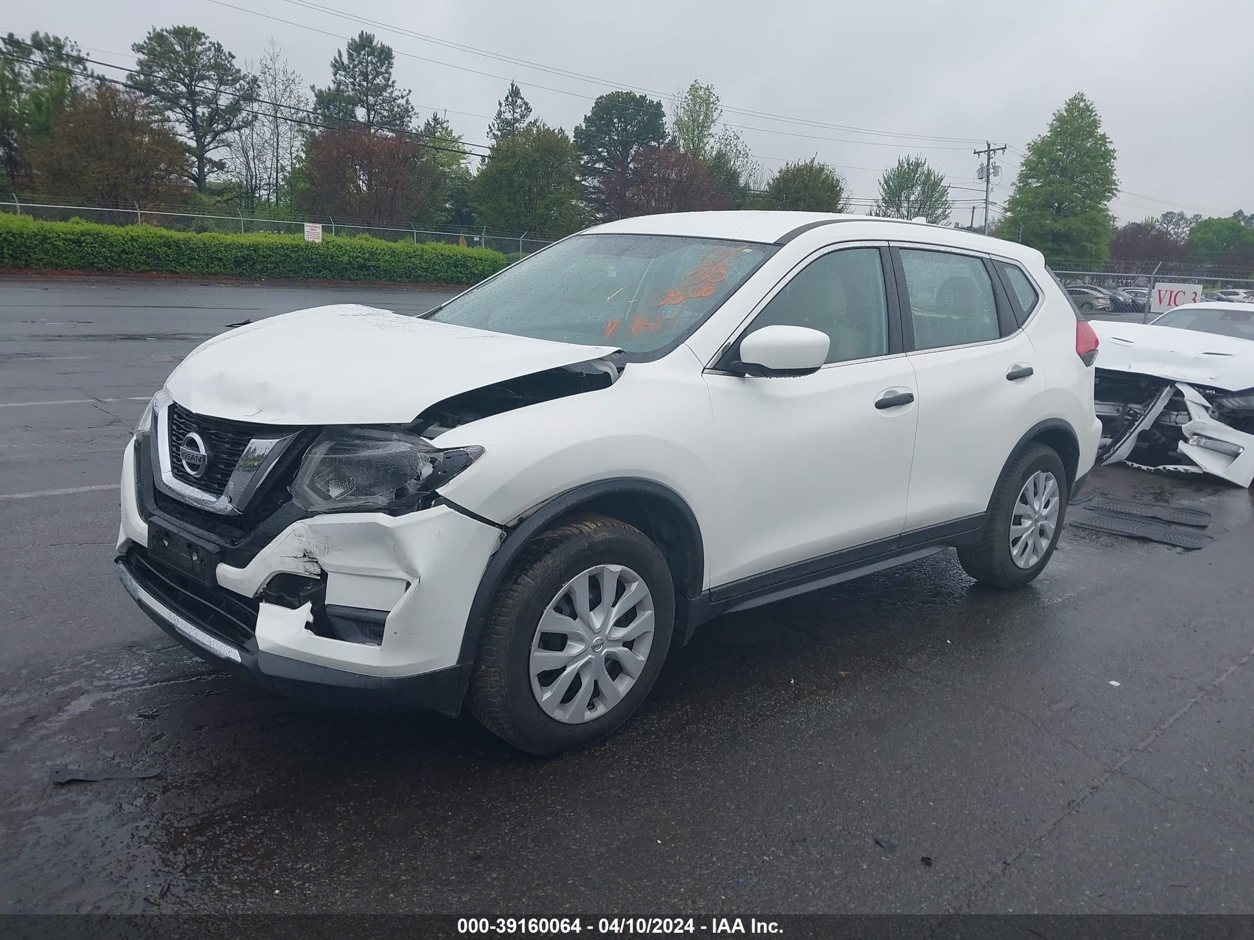 Photo 1 VIN: JN8AT2MTXHW140808 - NISSAN ROGUE 