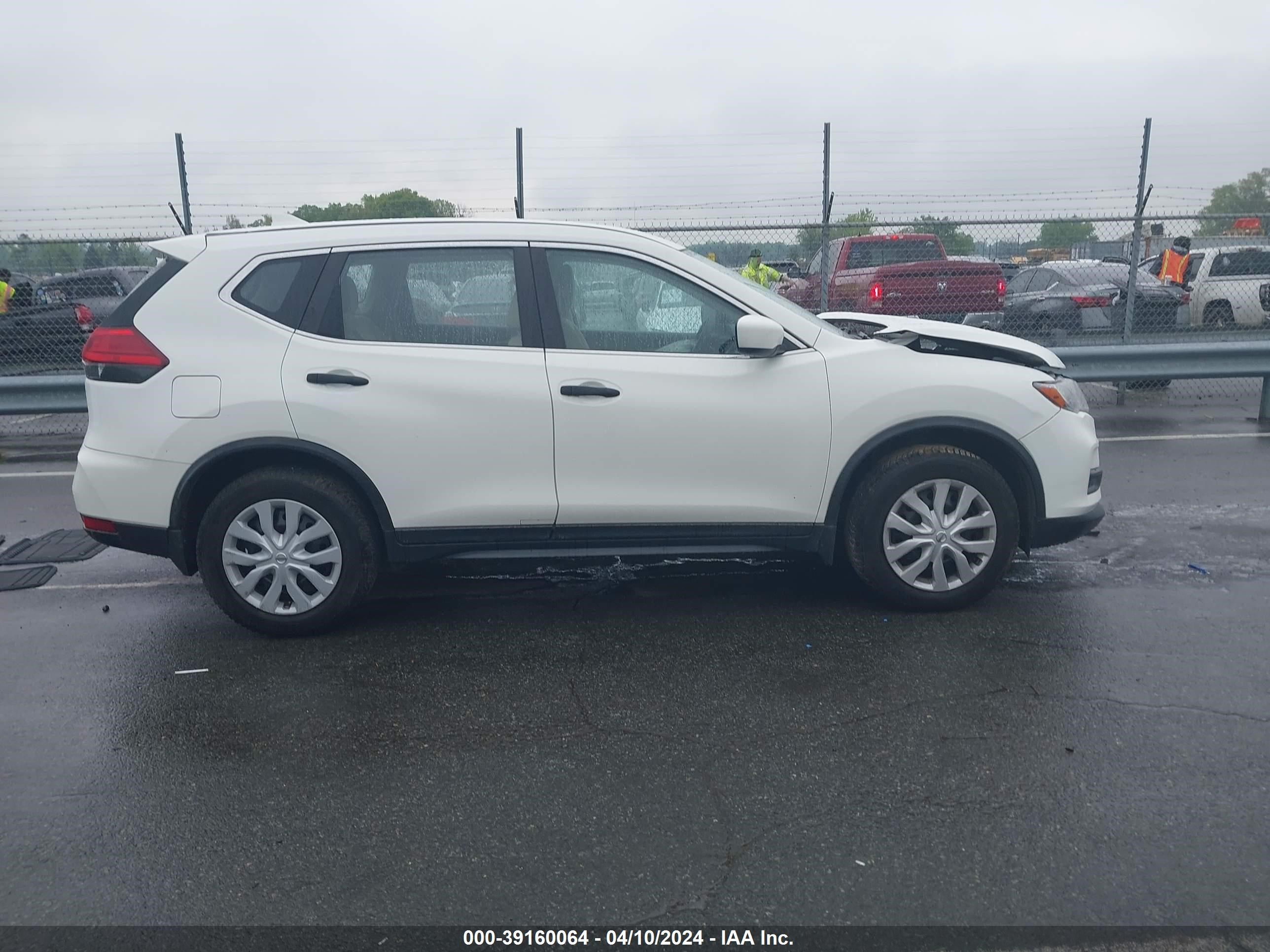 Photo 12 VIN: JN8AT2MTXHW140808 - NISSAN ROGUE 