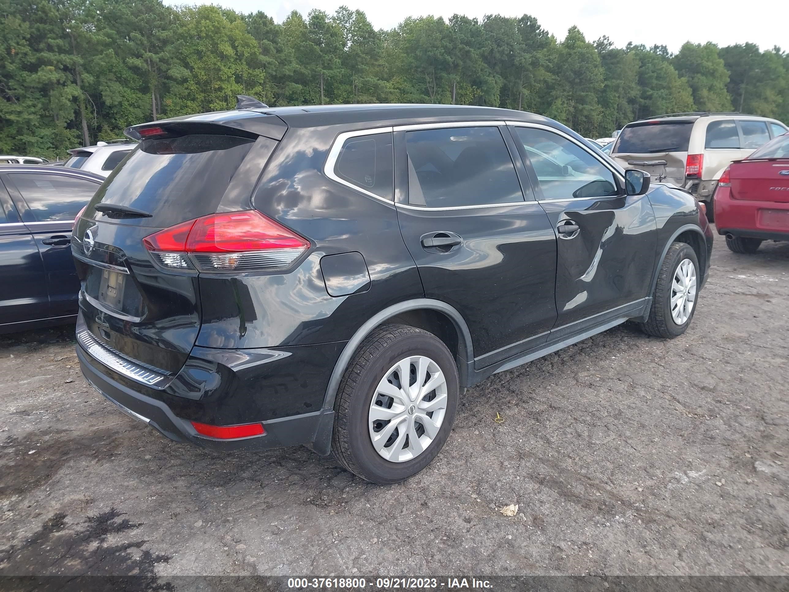 Photo 3 VIN: JN8AT2MTXHW154692 - NISSAN ROGUE 