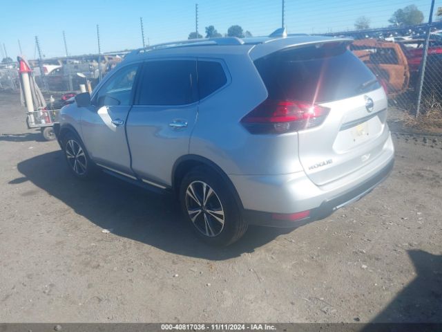 Photo 2 VIN: JN8AT2MTXJW464590 - NISSAN ROGUE 