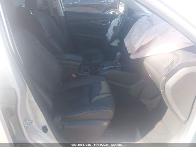 Photo 4 VIN: JN8AT2MTXJW464590 - NISSAN ROGUE 