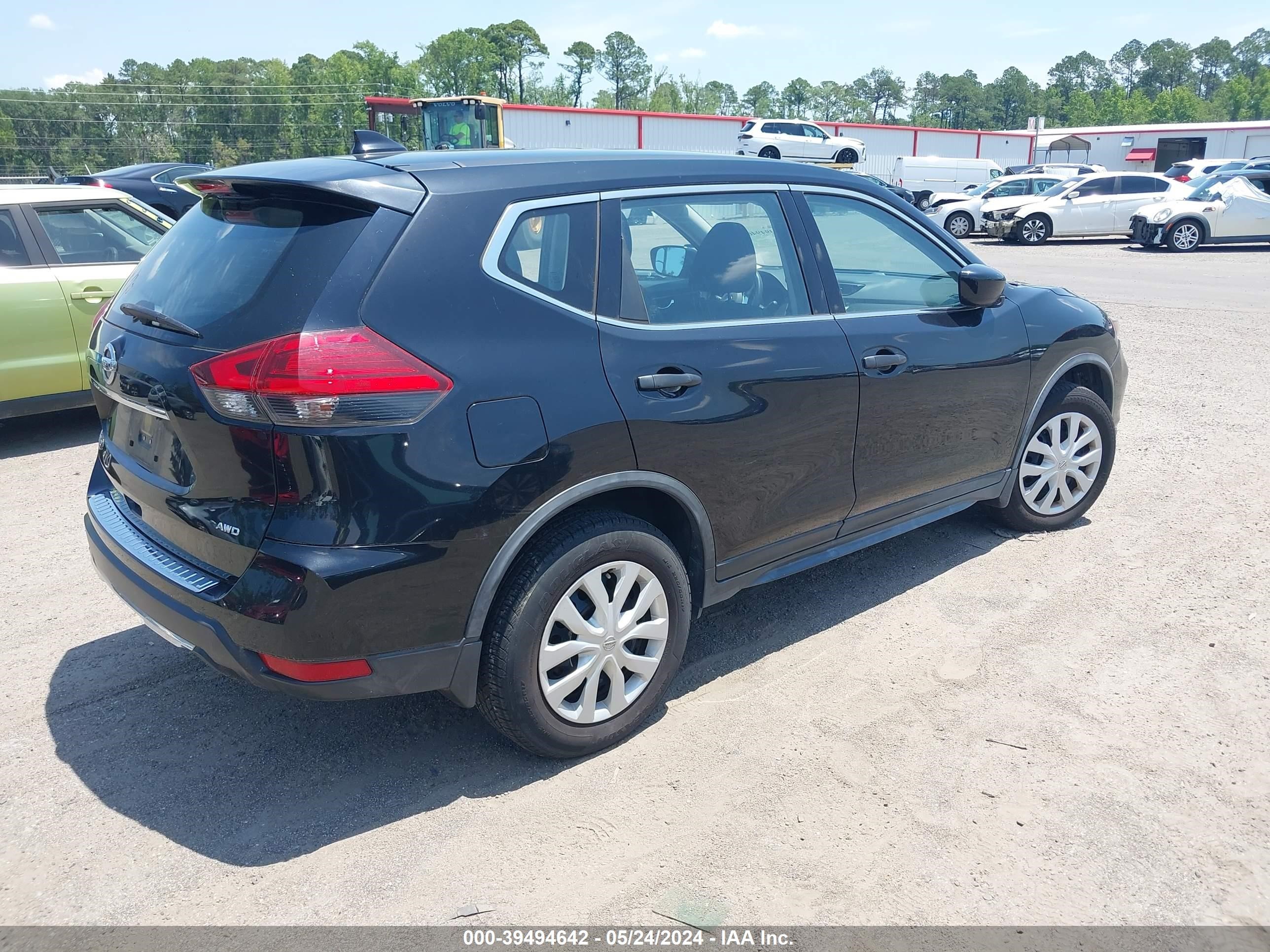 Photo 3 VIN: JN8AT2MV0HW019397 - NISSAN ROGUE 