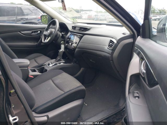 Photo 4 VIN: JN8AT2MV0HW279542 - NISSAN ROGUE 