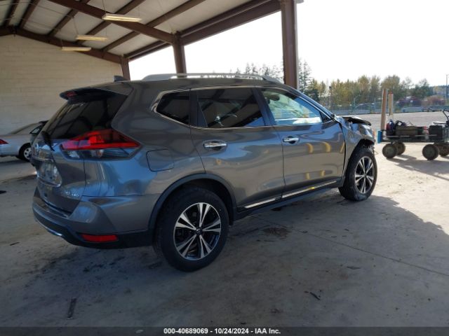 Photo 3 VIN: JN8AT2MV0JW319527 - NISSAN ROGUE 