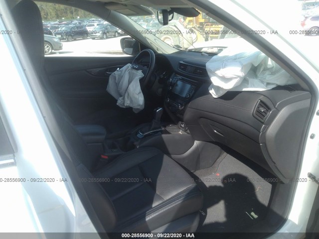 Photo 4 VIN: JN8AT2MV0JW340443 - NISSAN ROGUE 