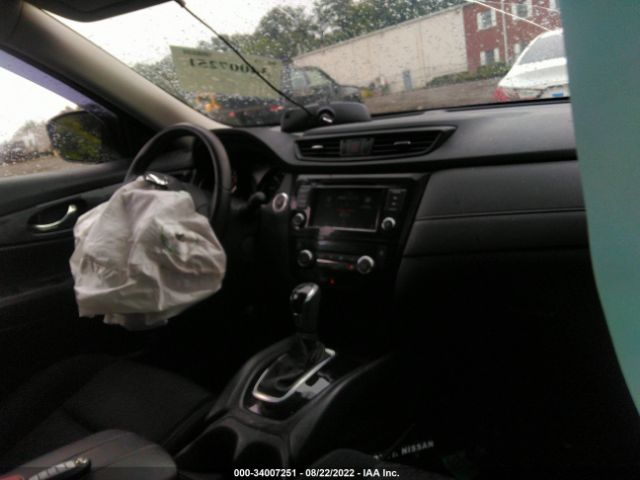 Photo 4 VIN: JN8AT2MV0JW353001 - NISSAN ROGUE 