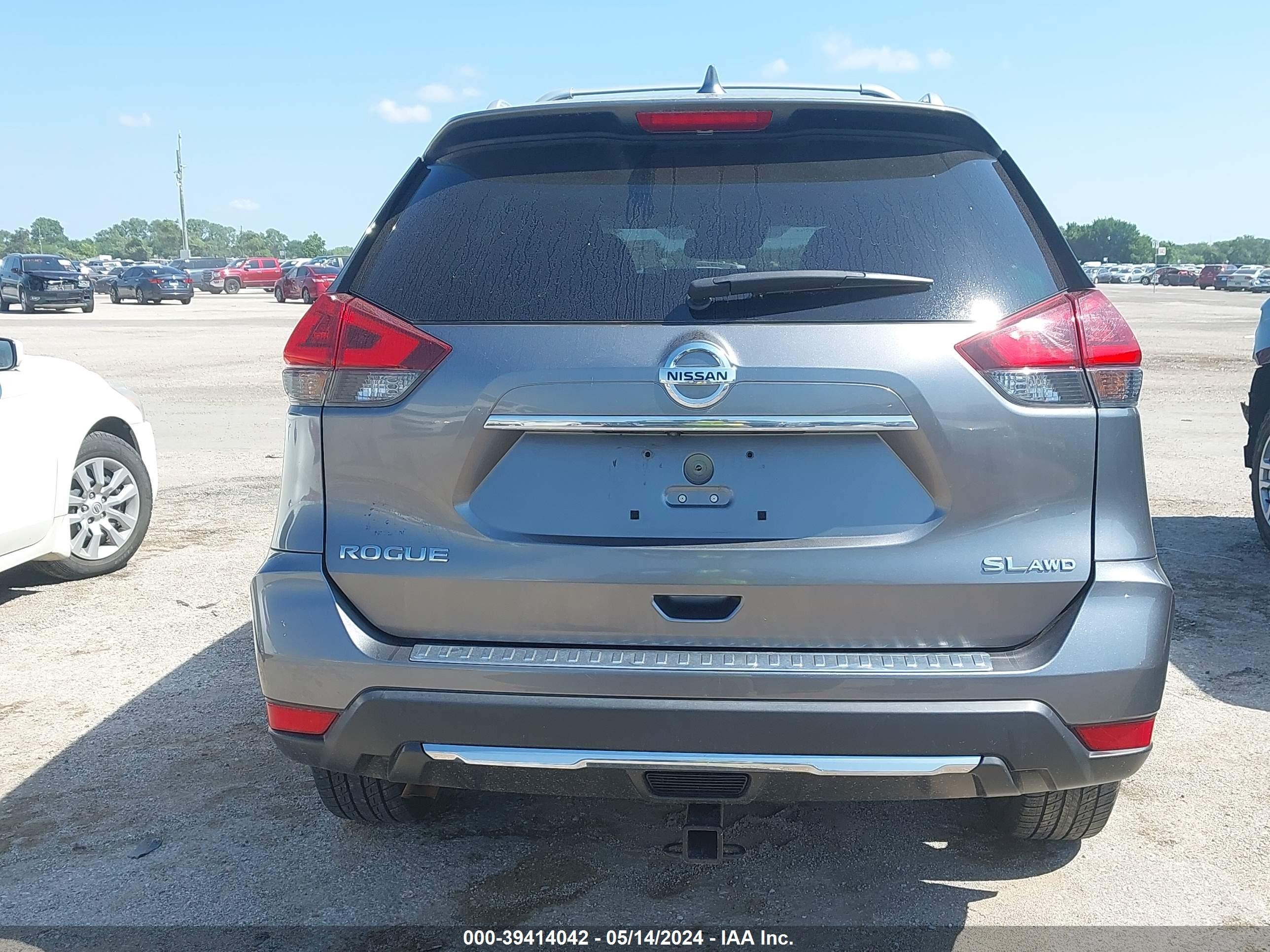 Photo 15 VIN: JN8AT2MV0JW354861 - NISSAN ROGUE 